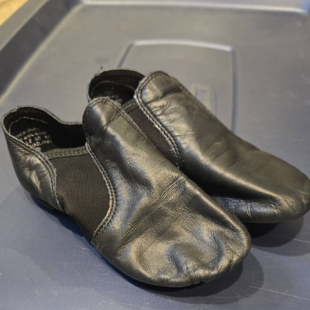 Capezio Black Slip-on Jazz Shoes